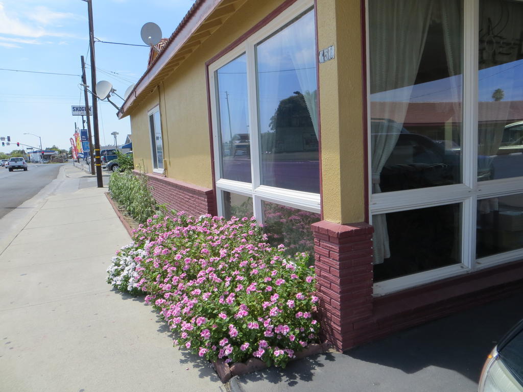 Travel Haven Motel Hanford Esterno foto