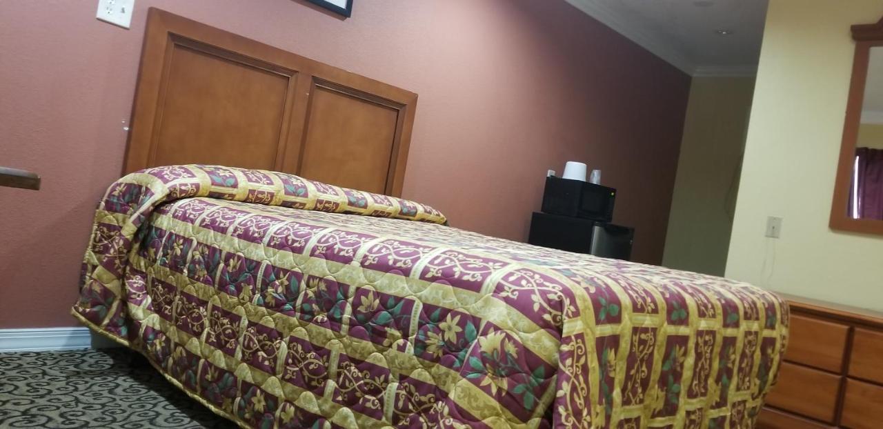 Travel Haven Motel Hanford Esterno foto