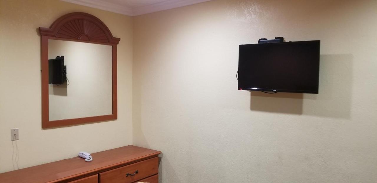 Travel Haven Motel Hanford Esterno foto