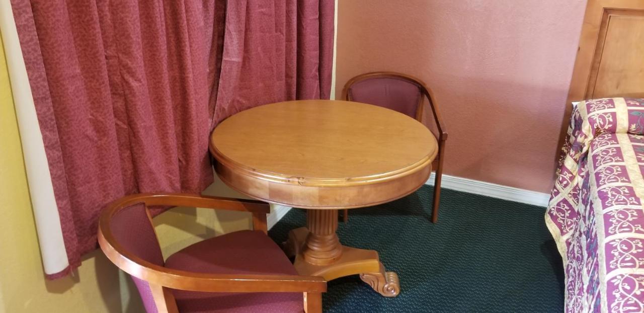 Travel Haven Motel Hanford Esterno foto